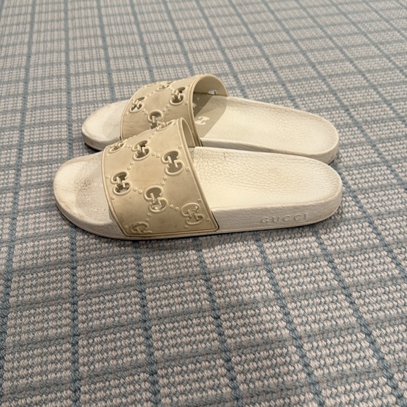 100% Authentic White Gucci Slides - Picture 2 of 6